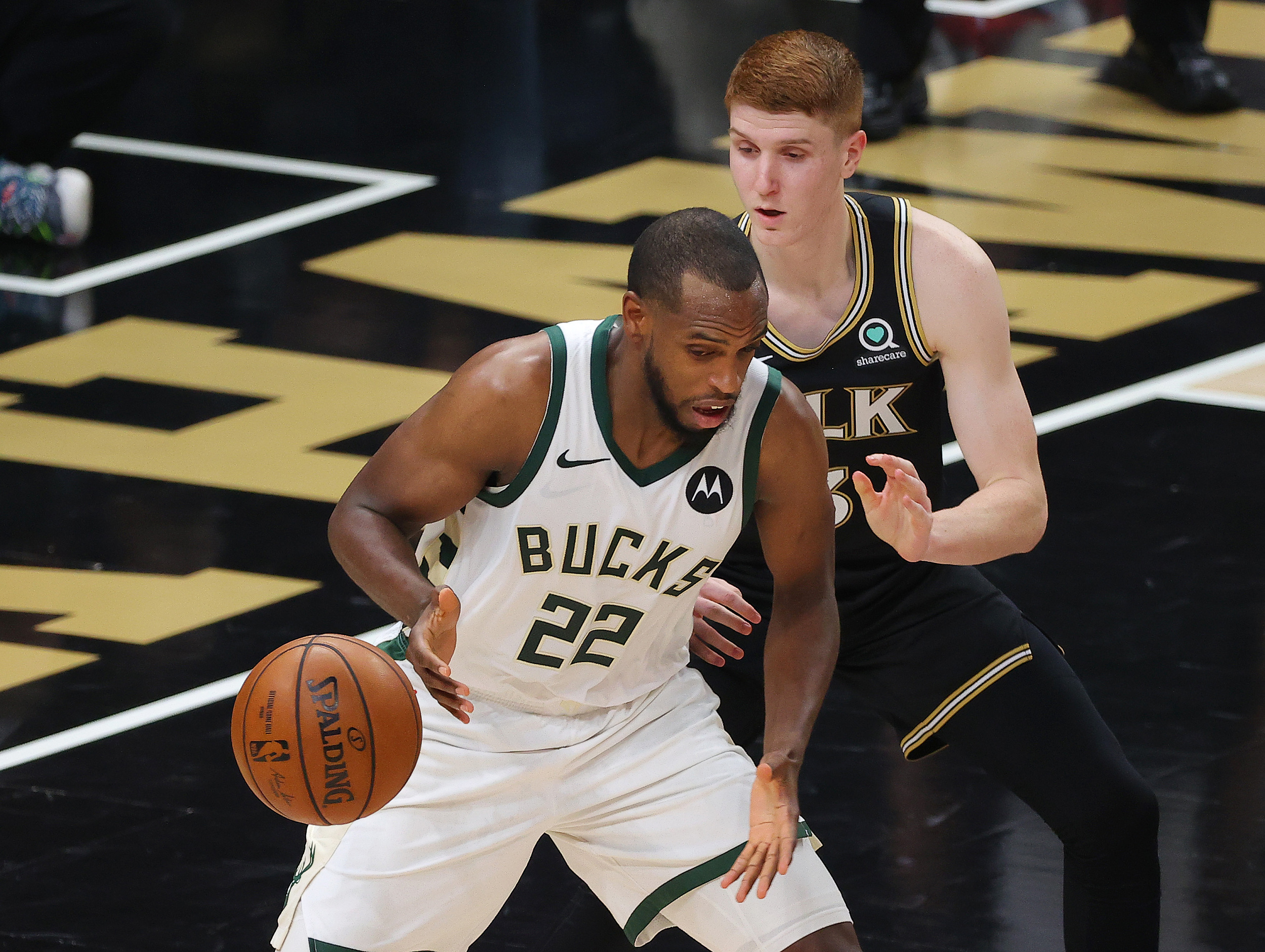 字母哥年薪TOP10悬念揭晓(nba现役球员薪资排名榜一览表)|IM电竞官网